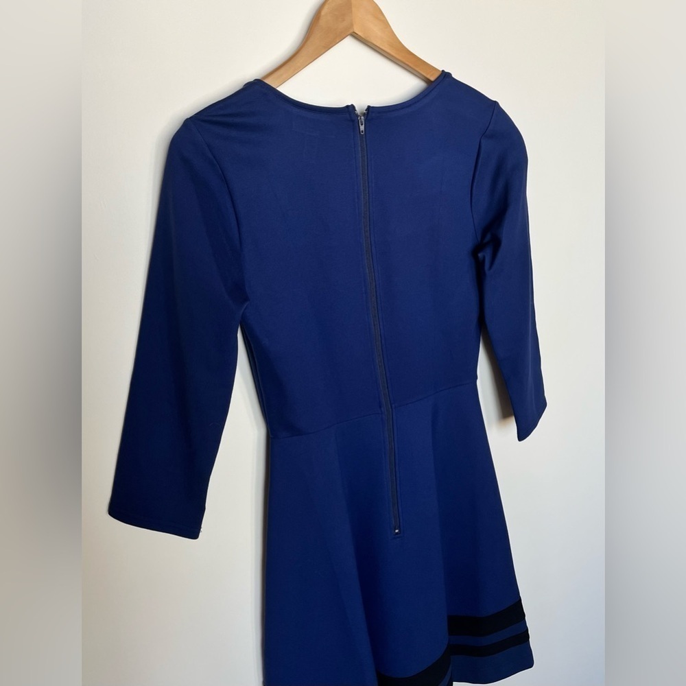 ModCloth Women’s Navy Blue Fit & Flare Dress 3/4 Sleeve Striped Hem Size Medium - Picture 5 of 9
